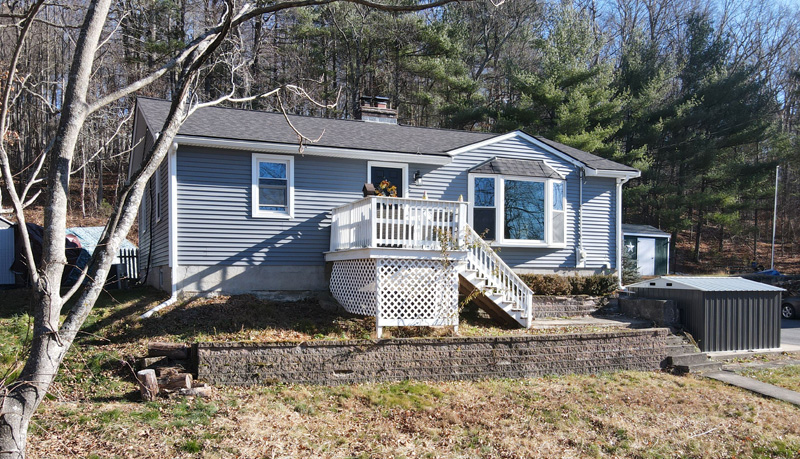 a photo of 1540 Quaker Street, Northbridge, MA 01534