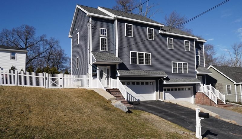 a photo of 31 Floyd Street, Lowell, MA 01852