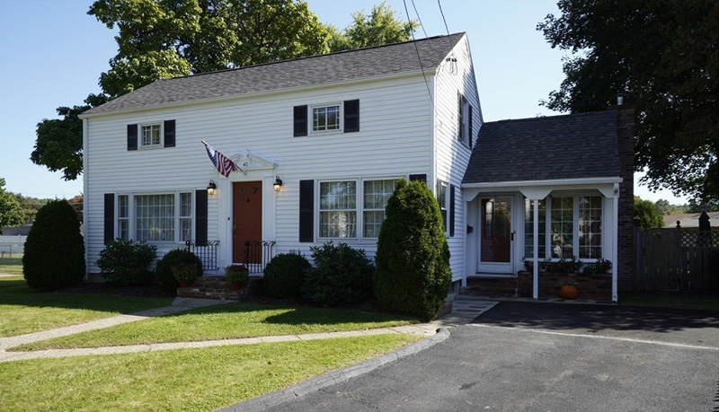 a photo of 40 Carron Lane, Oxford, MA 01540-2402